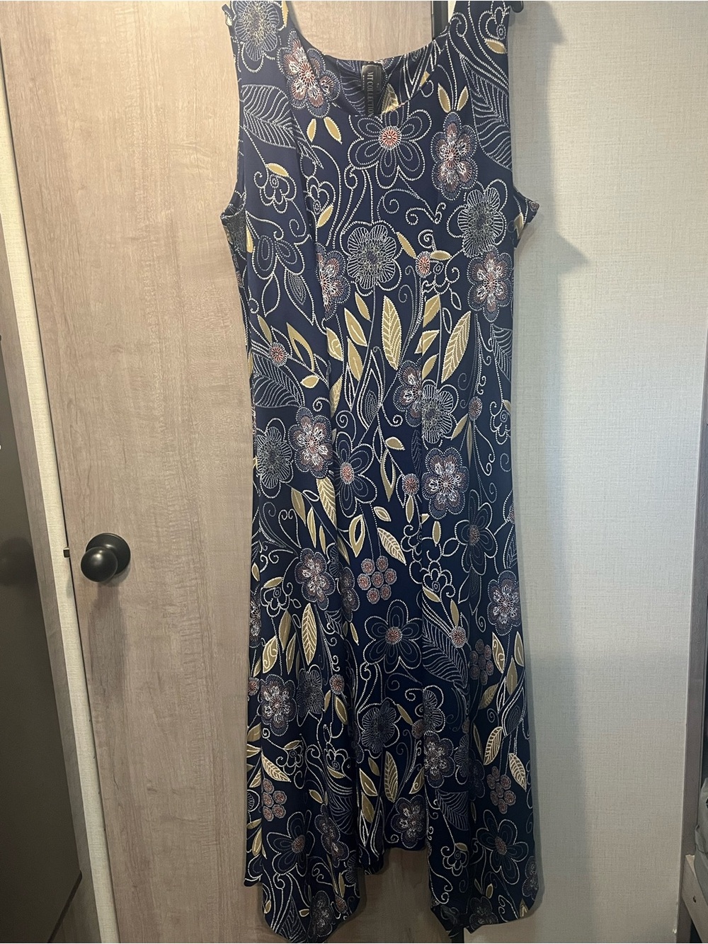 MT Collection 3x blue floral sharkbite hem midi Sleeveless midi plus size dress